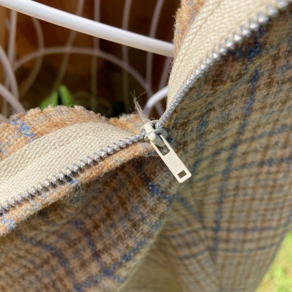 Vintage 50s 60s pendleton wool plaid skirt XS S tartan made in USA beige blue - Picture 10 of 10